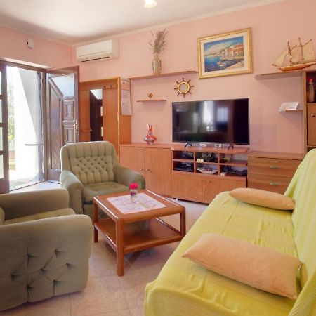 Apartment Laganis Plovanija 외부 사진