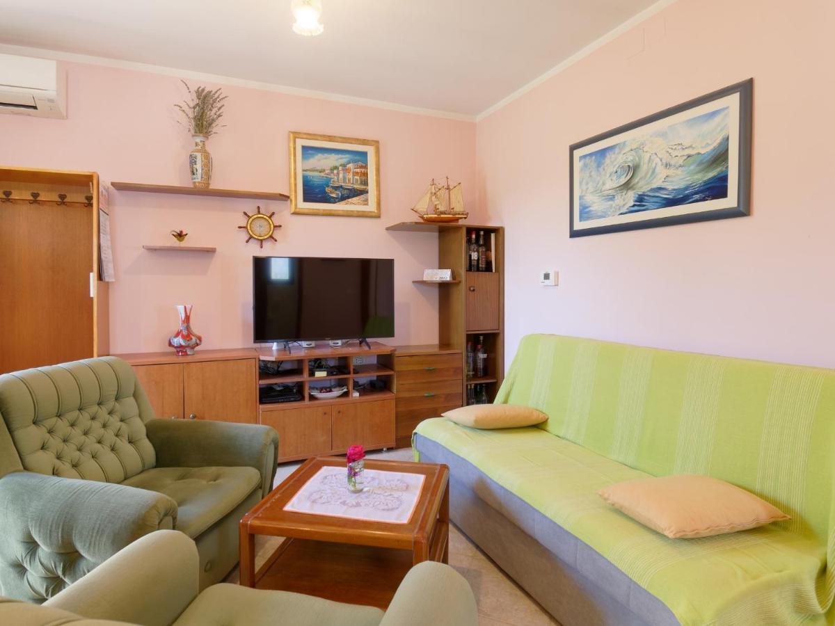 Apartment Laganis Plovanija 외부 사진